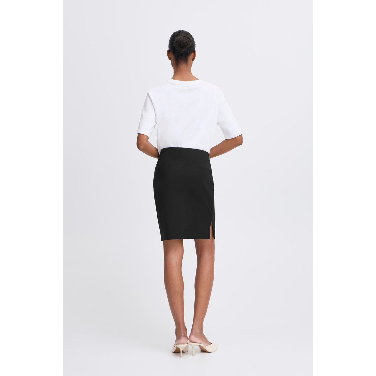 Jupe coupe serré, longueur aux genoux, taille haute noir, B.YOUNG
