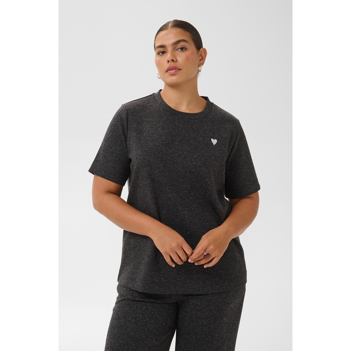 T-shirt gris dark grey m:/whisper w. heart, KAFFE CURVE