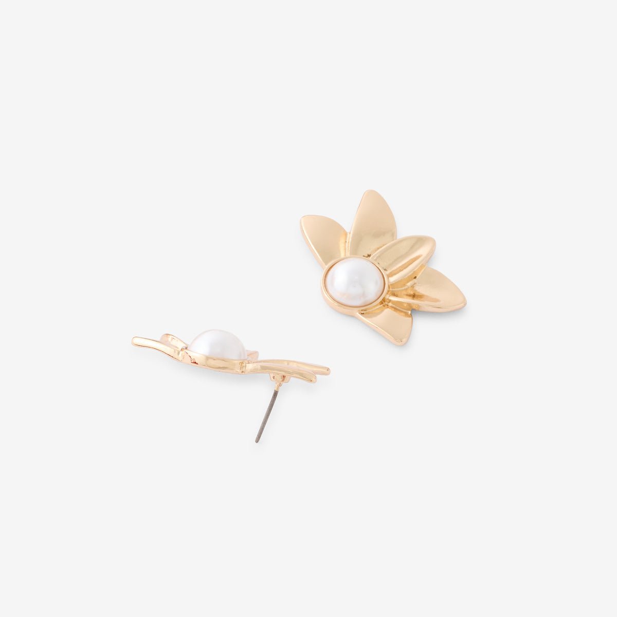 Boucles d'oreilles demi fleurs avec perle doré, BALABOOSTE