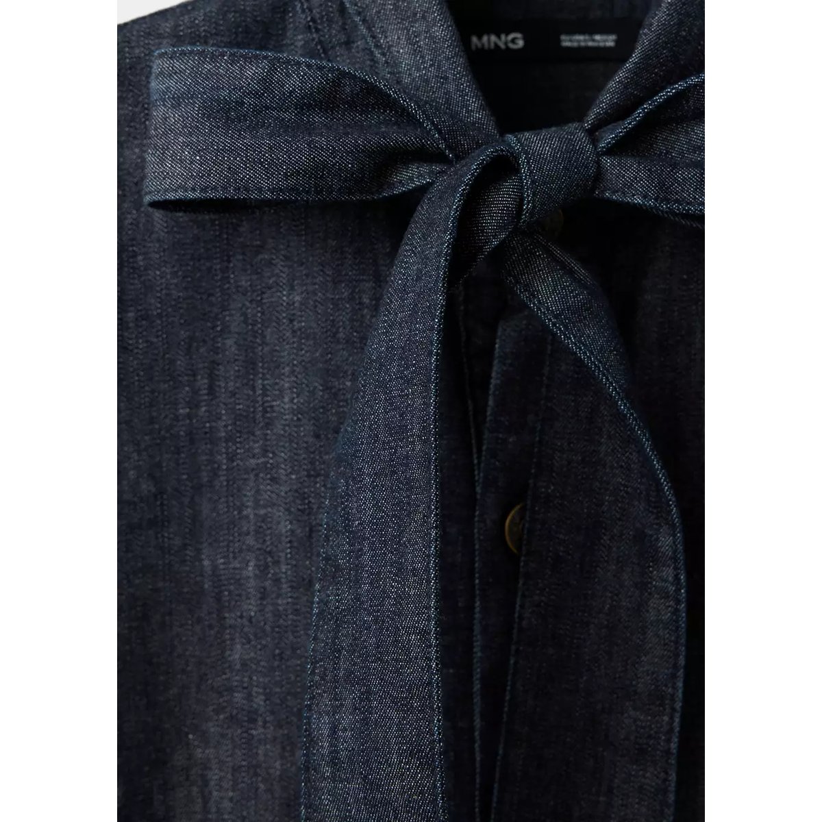 Chemise en jean nœud bleu, MANGO