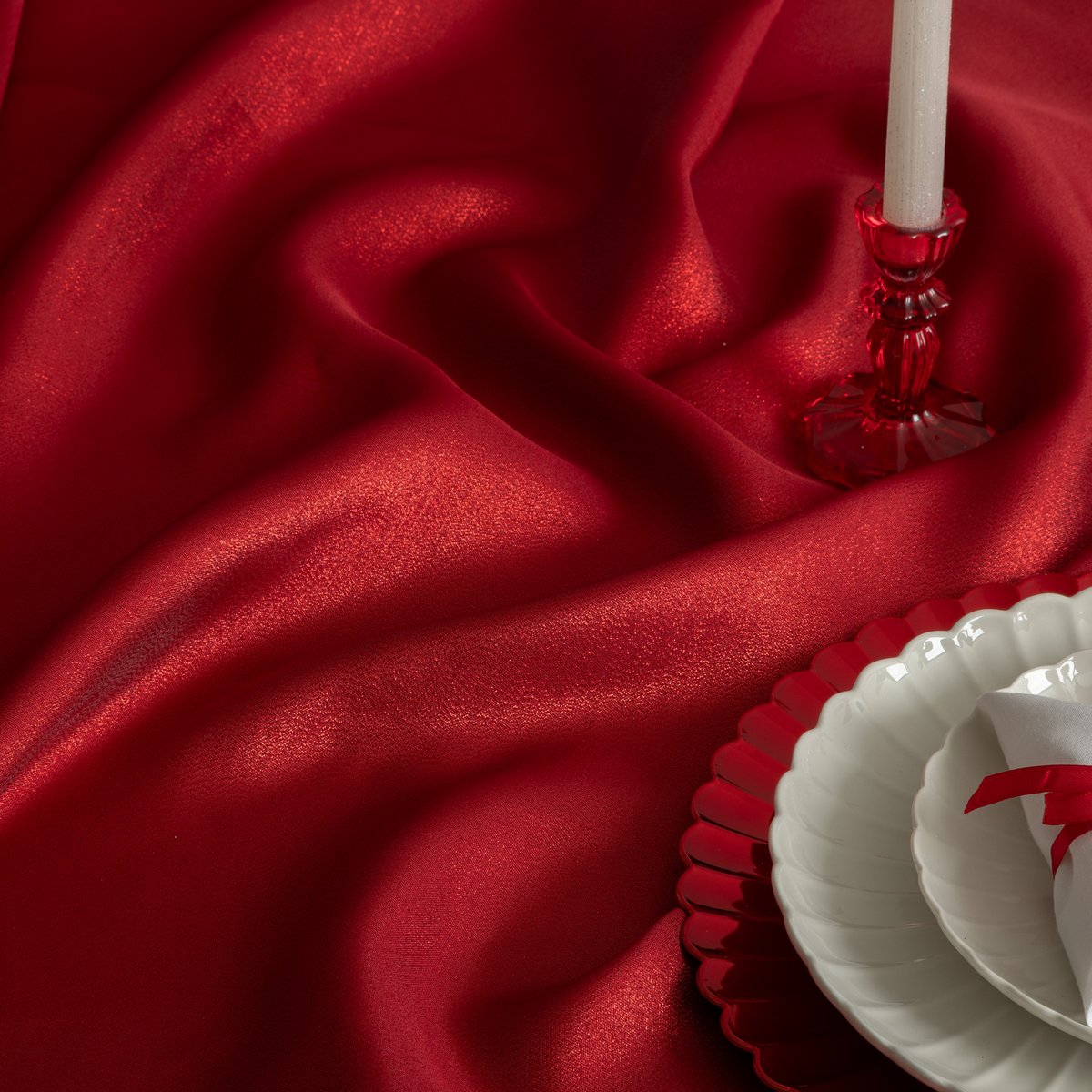 Nappe pailletée 140 x 240 cm rouge SVEA rouge, FEERIC LIGHTS & CHRISTMAS