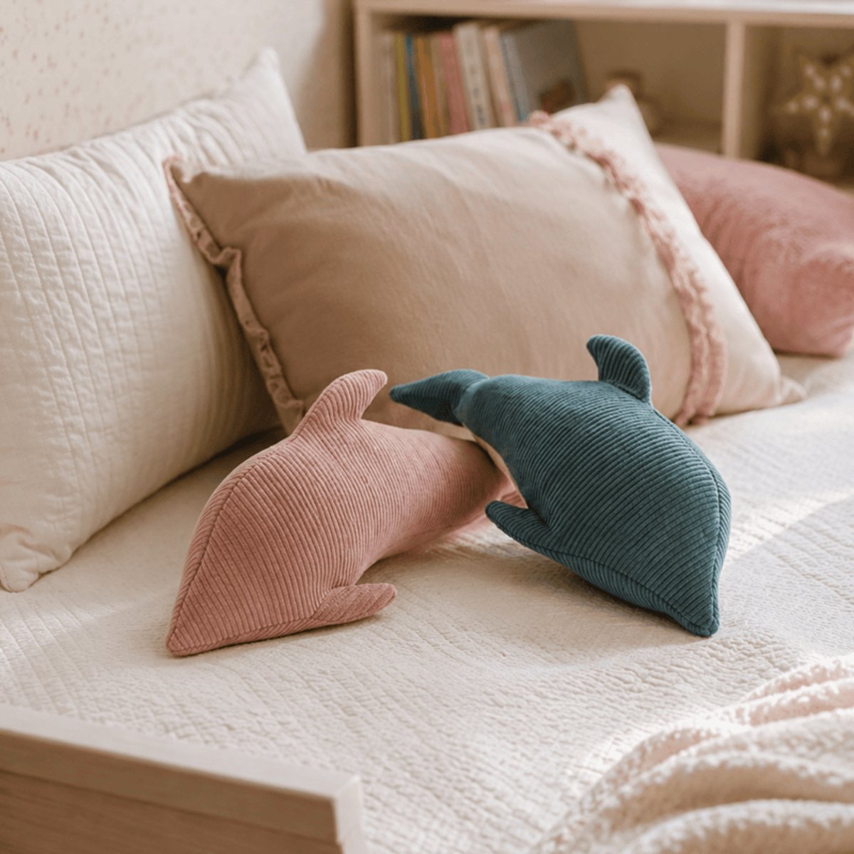 Peluche dauphin déco SLIMCORDE rose, MEOW BABY