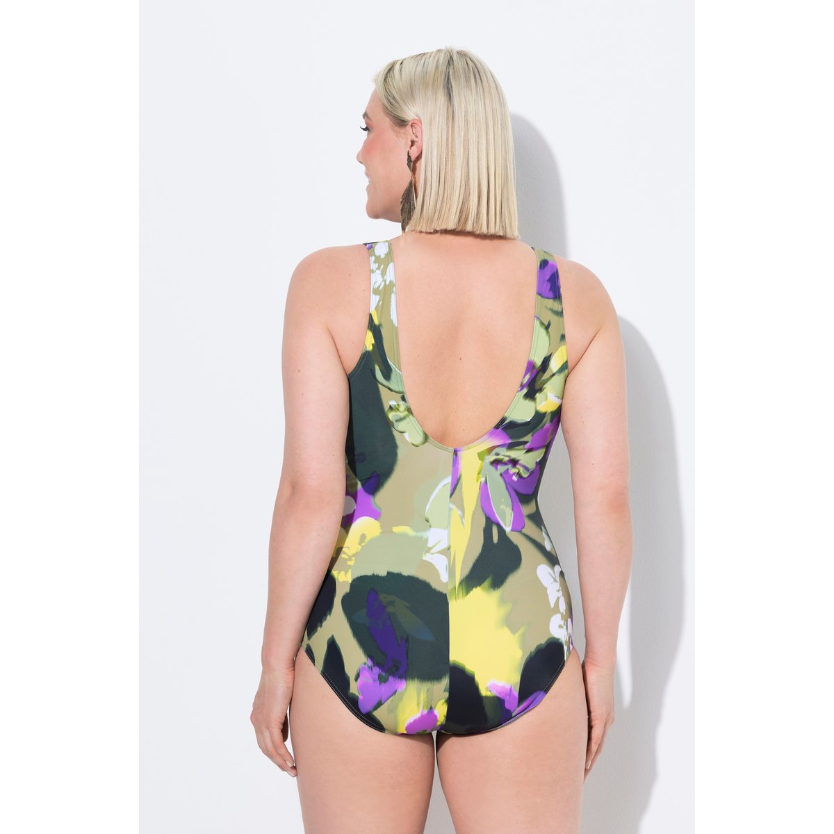 Maillot de bain à bonnets souples. Motif vert mousse, ULLA POPKEN