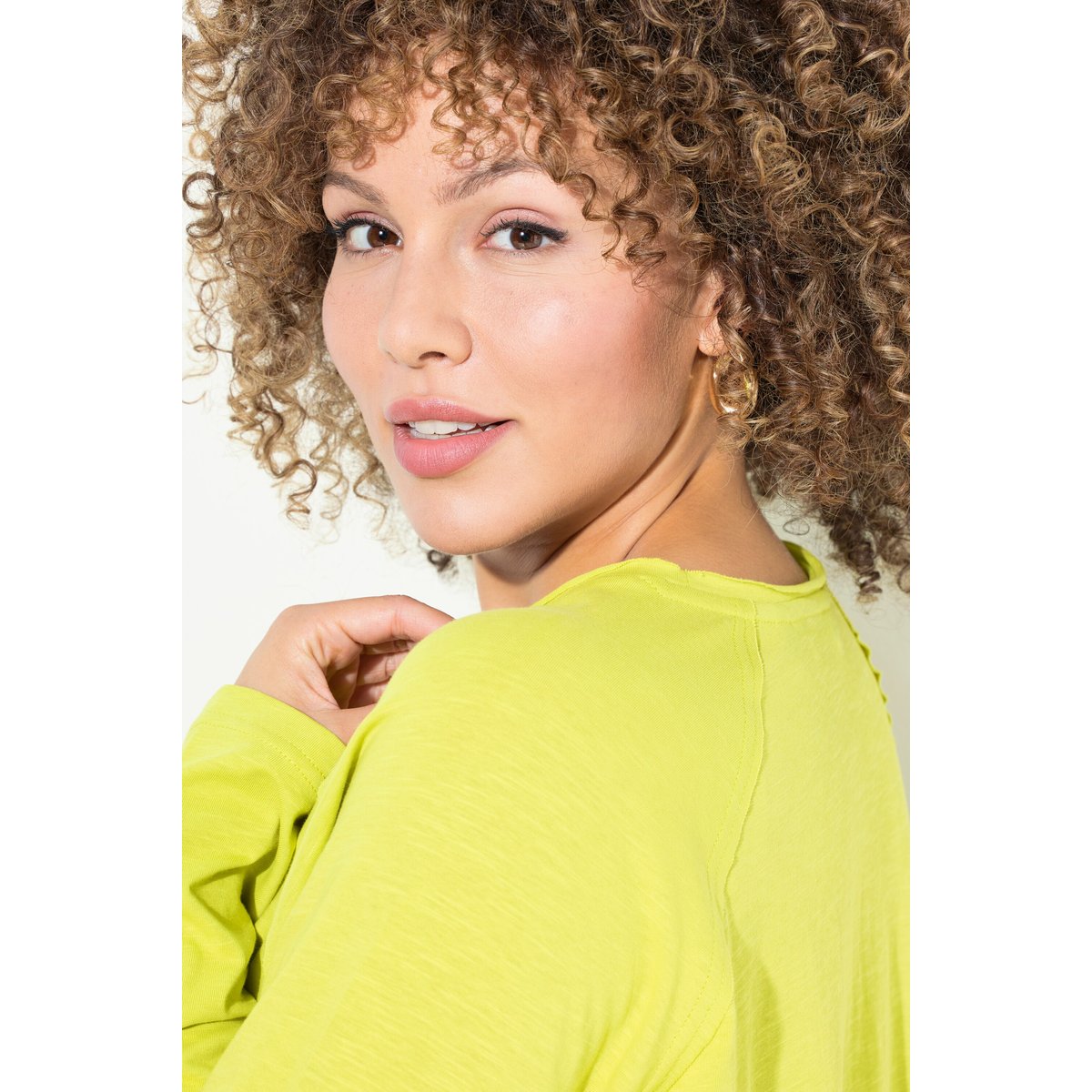 T-shirt évasé à manches longues et col rond vert clair, ULLA POPKEN