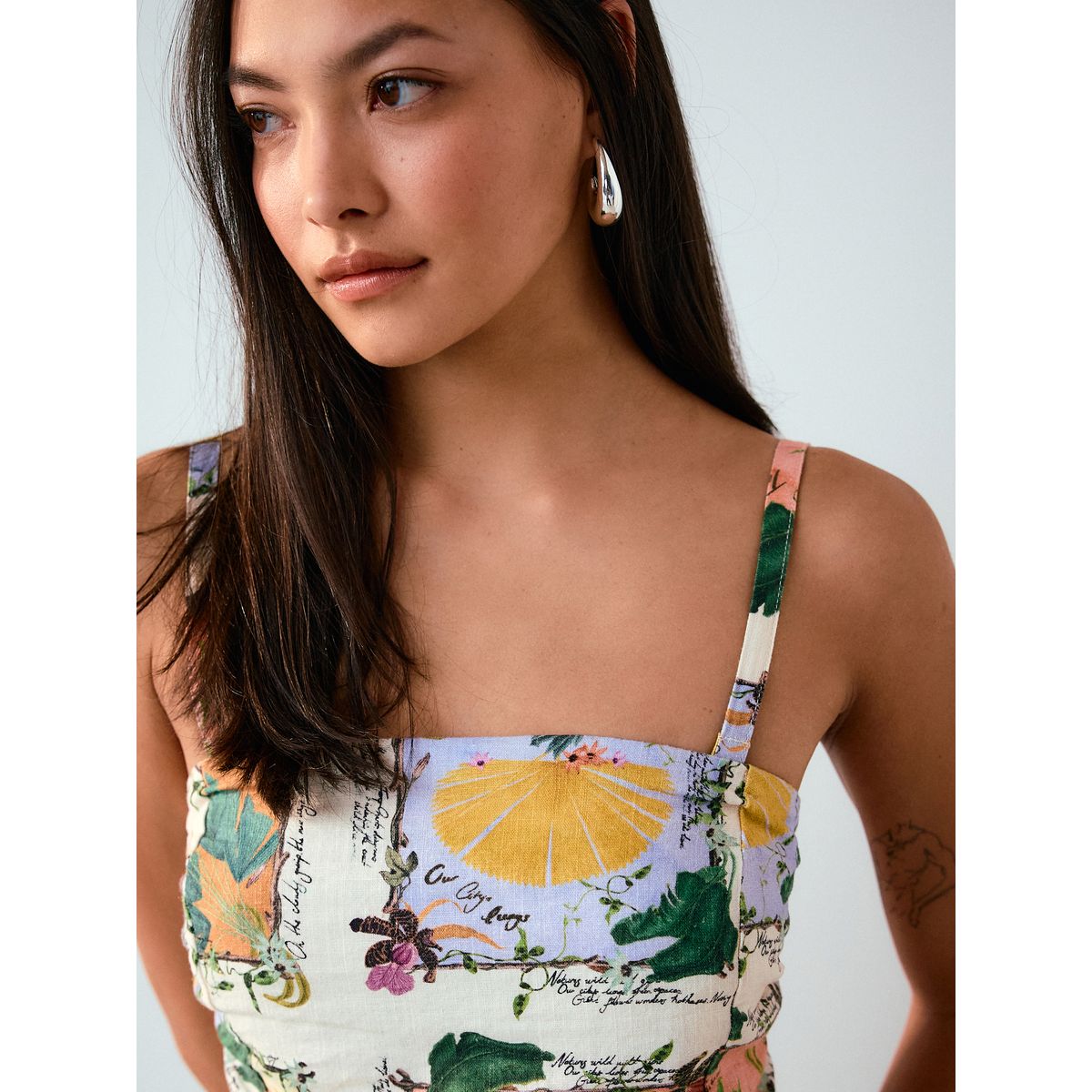 Robe mi-longue bandeau froncée en lin mélangé collection kew imprimé floral écru, NEXT