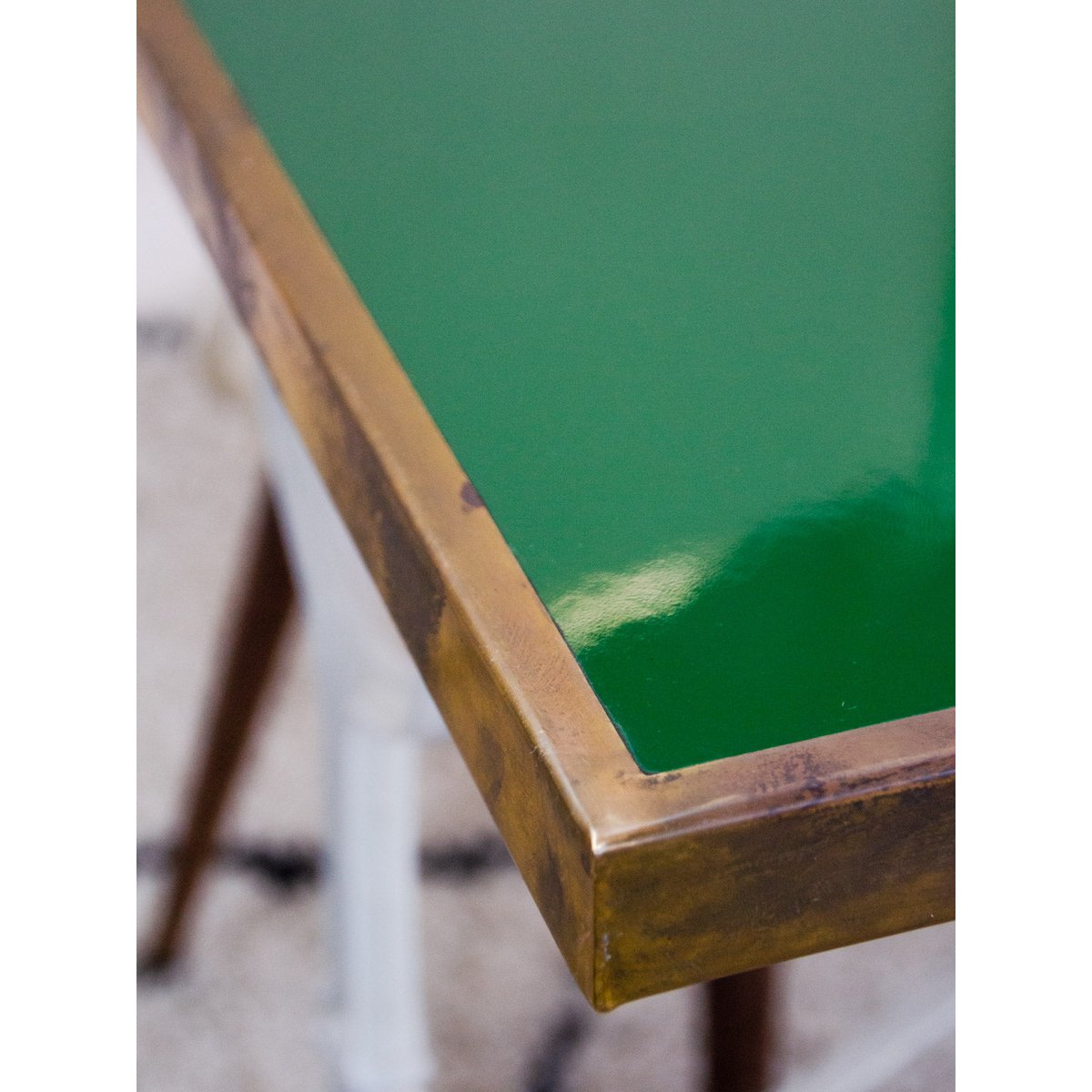 Table à manger bistrot vintage en émail et fonte Denise N°1377 - Bon état vert, DEBONGOUT