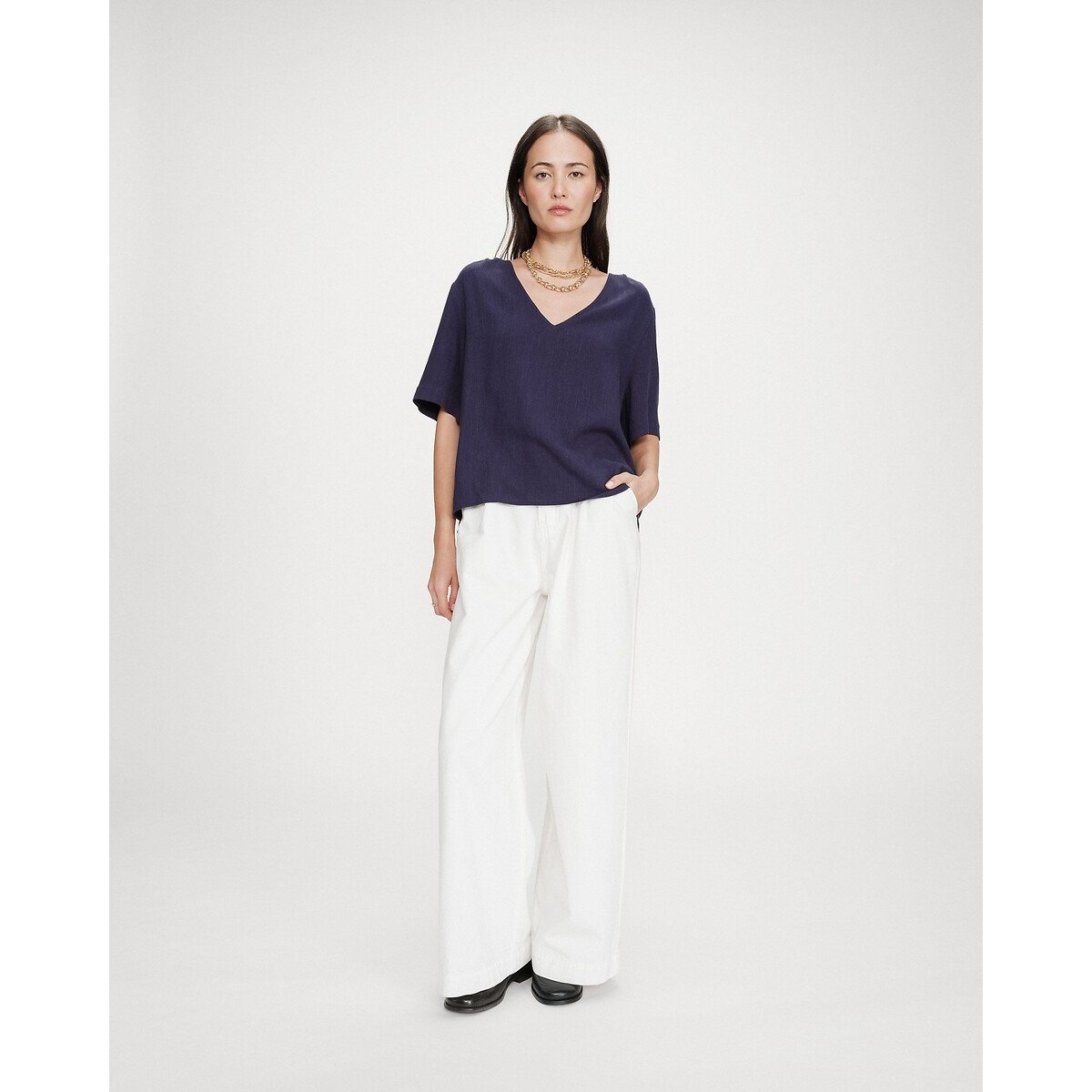 Top a maniche corte con scollo a V VIOLON blu marino, GRACE & MILA