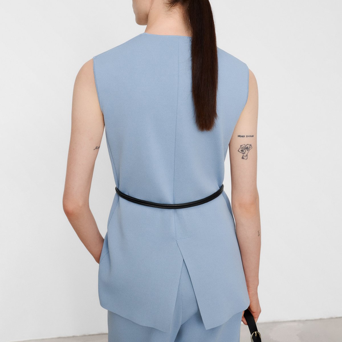 Gilet semi-ajusté à col en V bleu, ADOLFO DOMINGUEZ