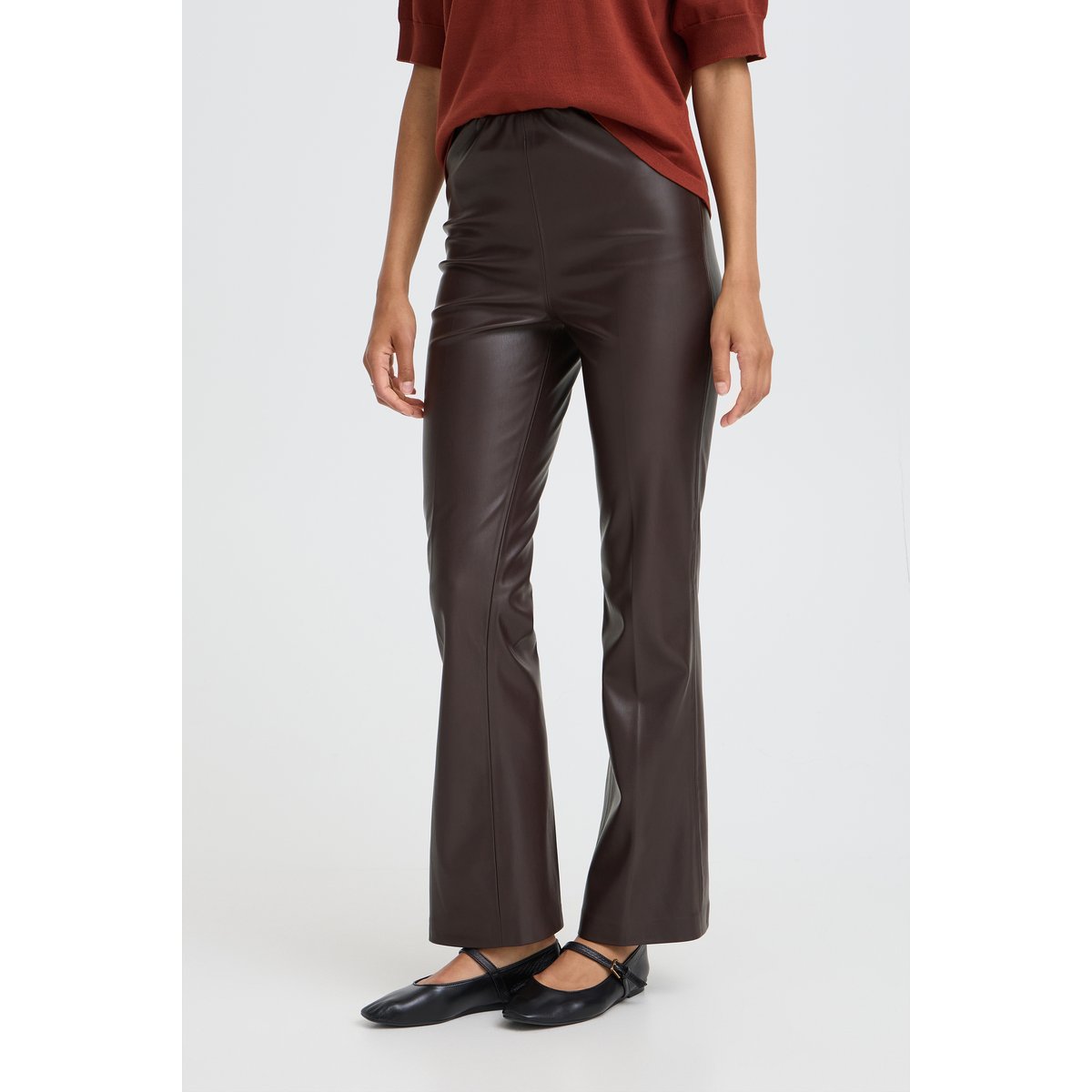 Pantalon enduite coupe droite, flare en bas marron java, B.YOUNG