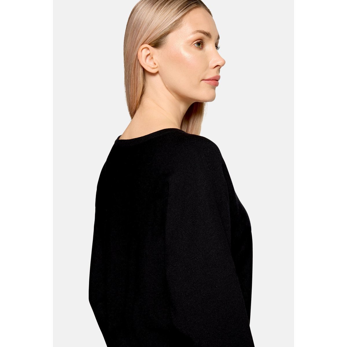 Pull-over en fine maille à manches chauve-souris noir, BETTY BARCLAY