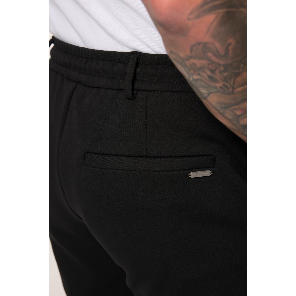 Bermuda chino en jersey, finition FLEXNAMIC® noir, JP1880
