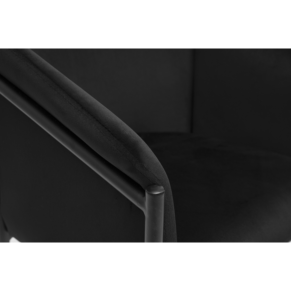 Chaise design en tissu velours rouge tomette et métal noir BRIANE noir, MILIBOO