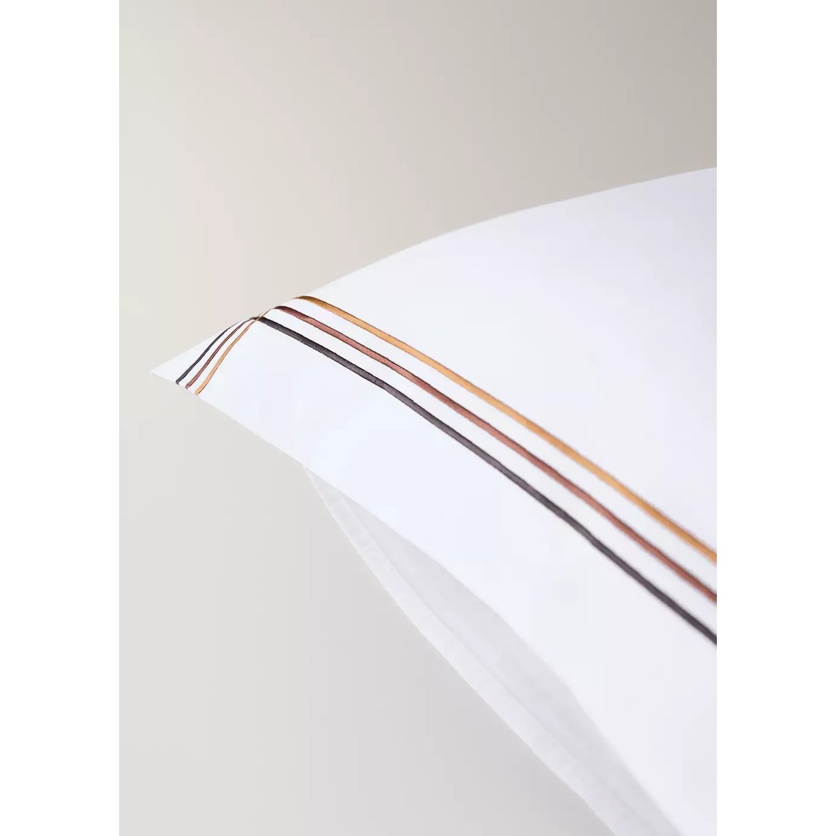Lot de 2 taies d’oreiller 100 % coton brodées, 60 x 60 écru, MANGO HOME