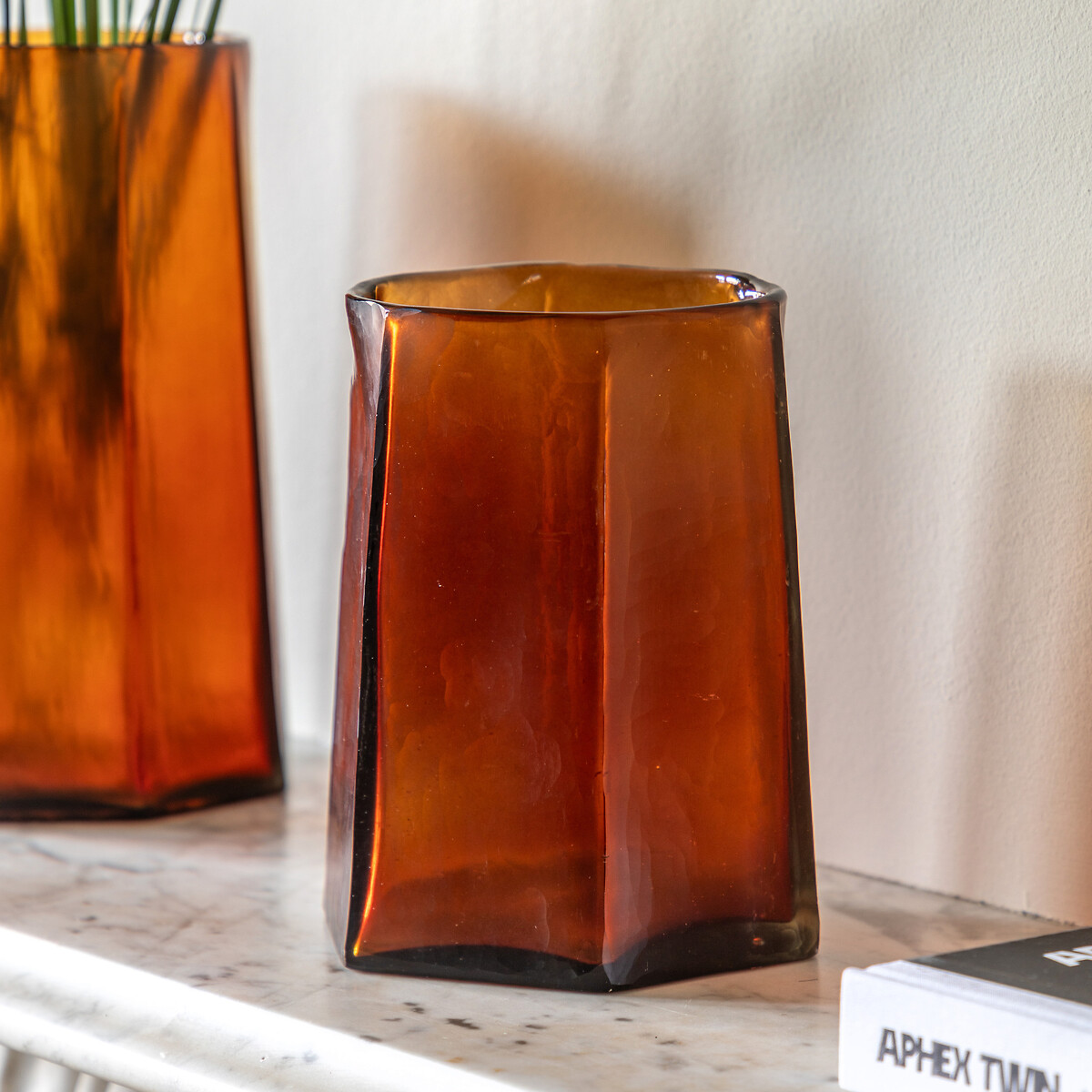 Organic Faceted 20cm Hurricane in Amber brown              , ÉDITÉ