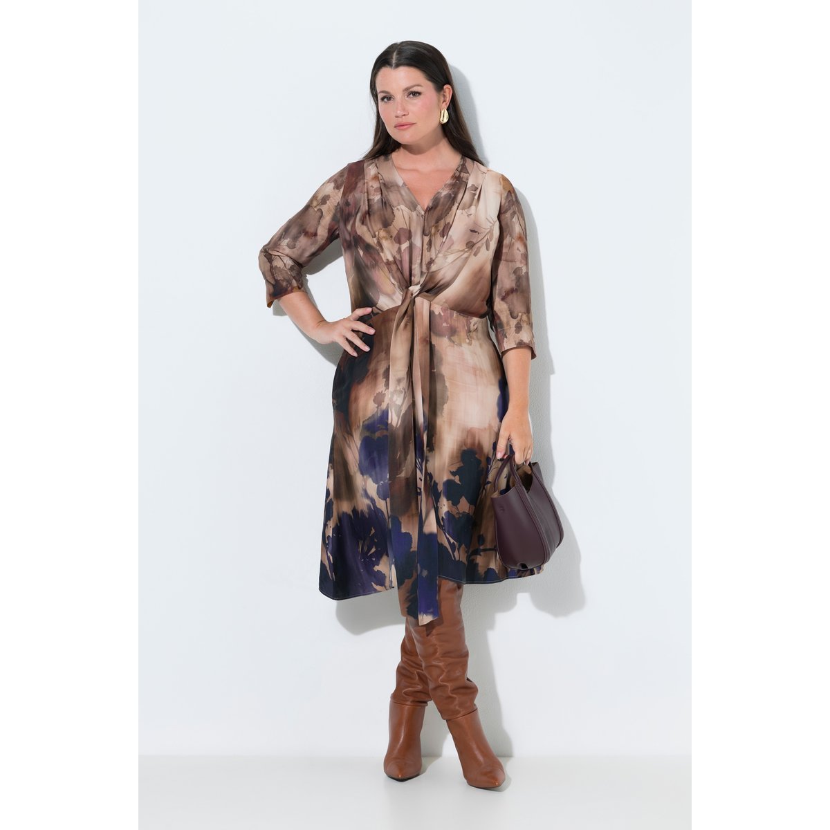 Robe longue en satin, esprit aquarelle marine foncé, ULLA POPKEN