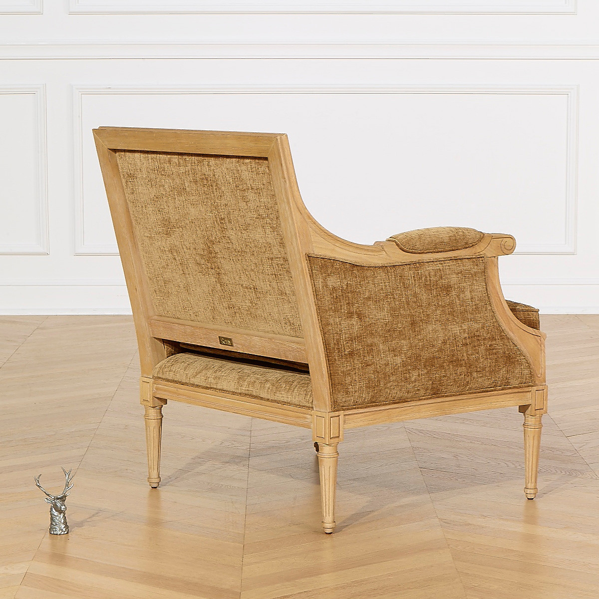 Fauteuil bas en bois massif et tissu cognac VILLANDRY couleur unique, ROBIN DES BOIS