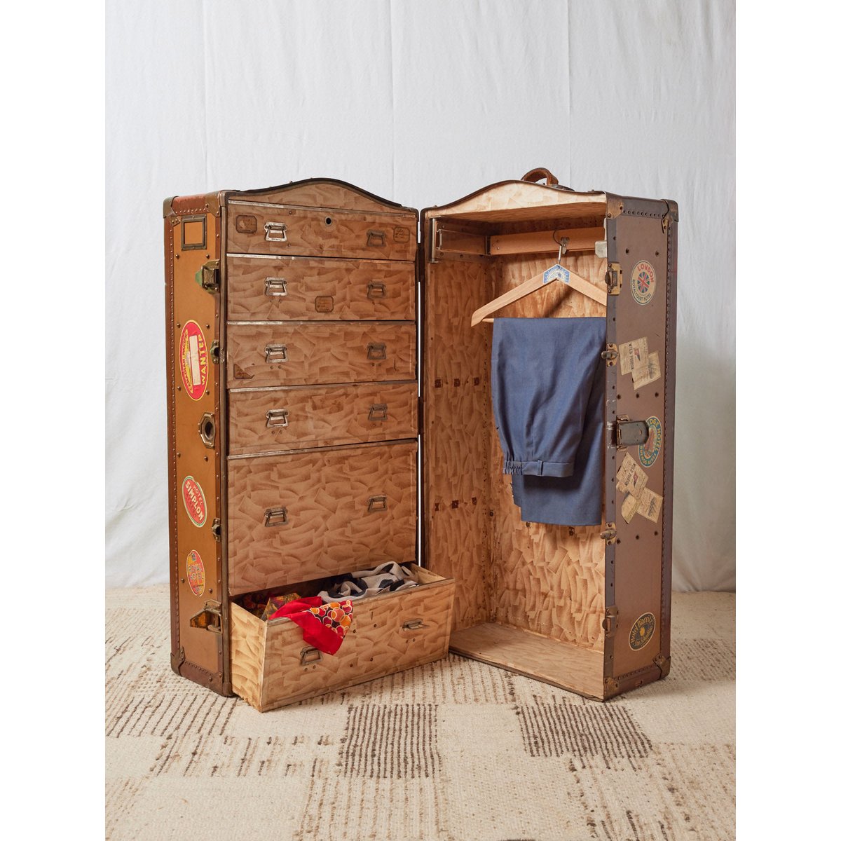 Grande malle cabine en métal Lucienne N°246 - Bon état gris, DEBONGOUT