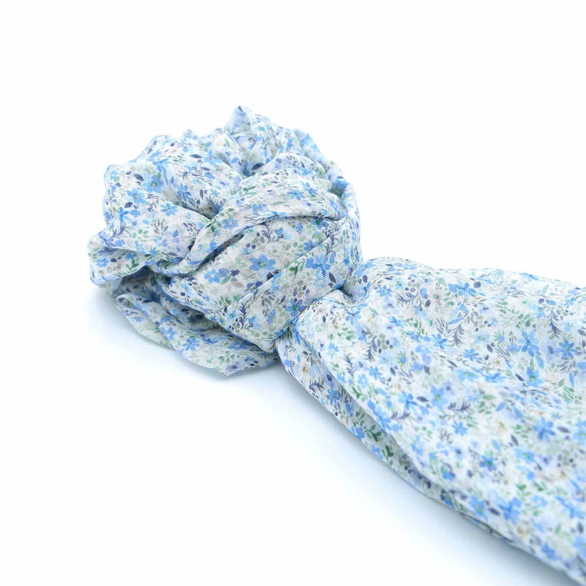 Foulard Gladys bleu ciel, MISE AU GREEN