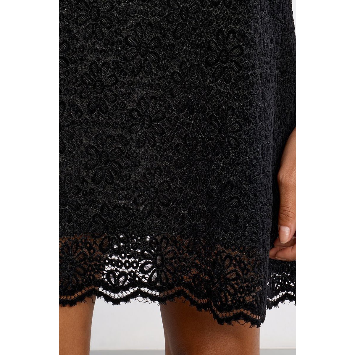 Robe mini en velours, brodée noir, LILI SIDONIO