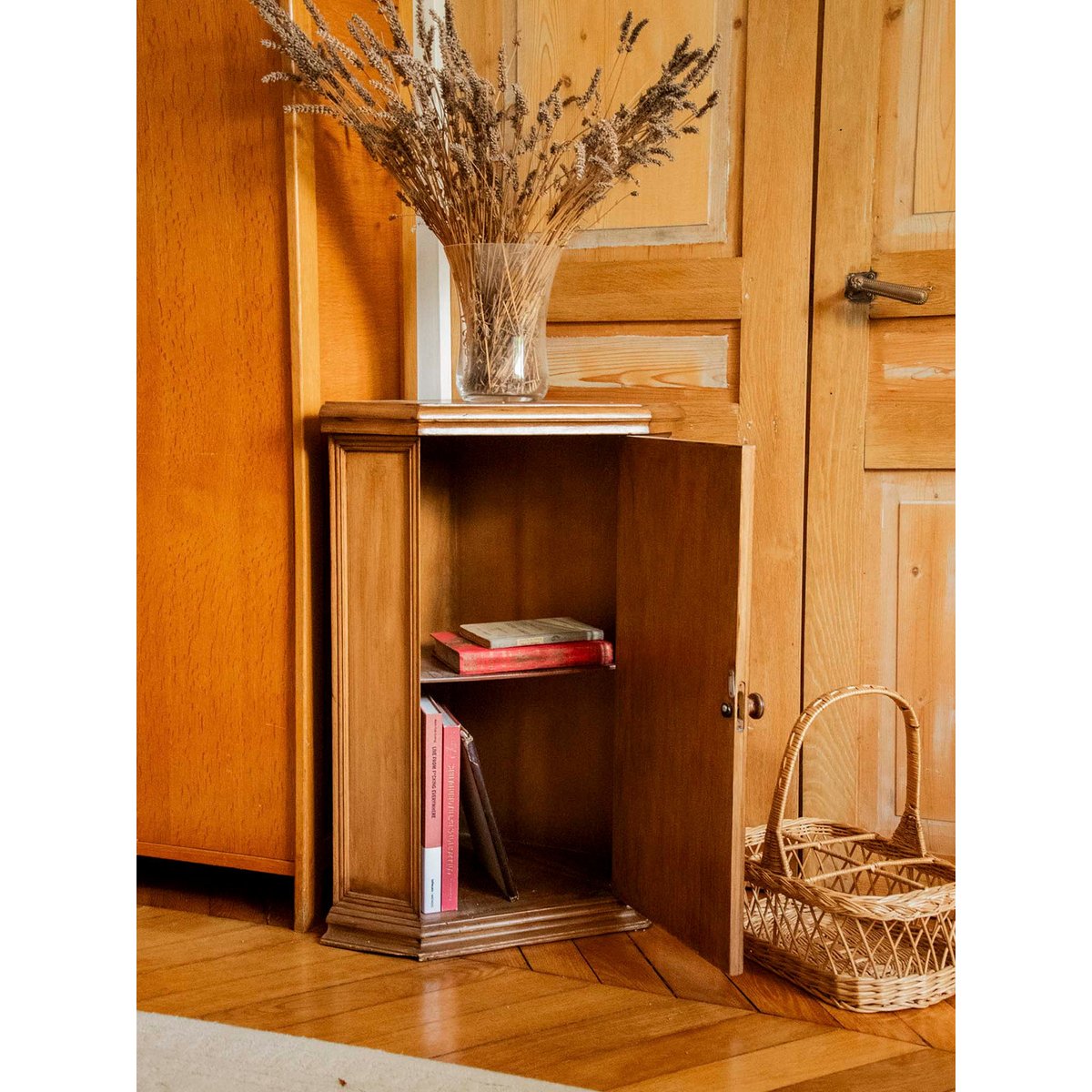 Étagère d'angle en bois massif Gaëlle N°1458 - Bon état bois foncé, DEBONGOUT