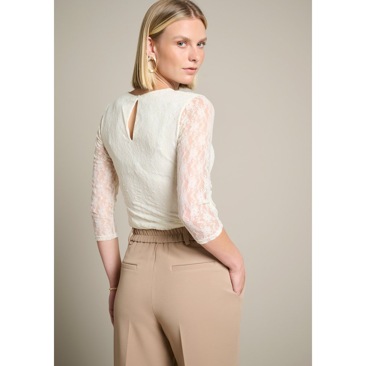 T-shirt drapé en dentelle blanc vanille, LOLALIZA