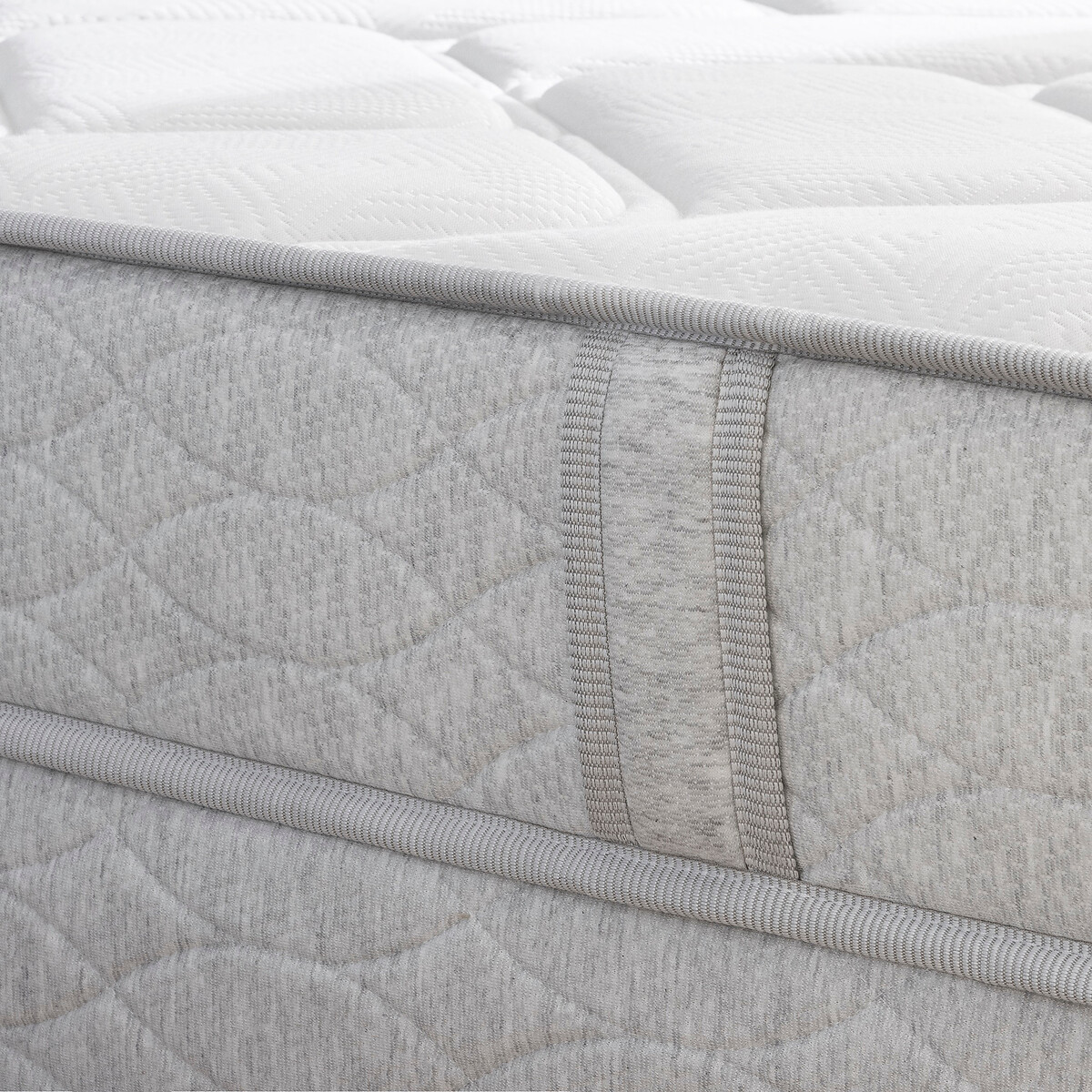 Set di materasso in schiuma rigida e rete Back to basics bianco, BULTEX