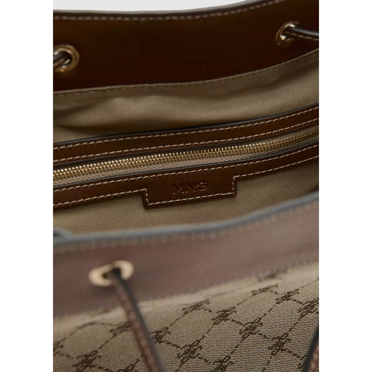 Sac seau avec logo jacquard marron moyen, MANGO