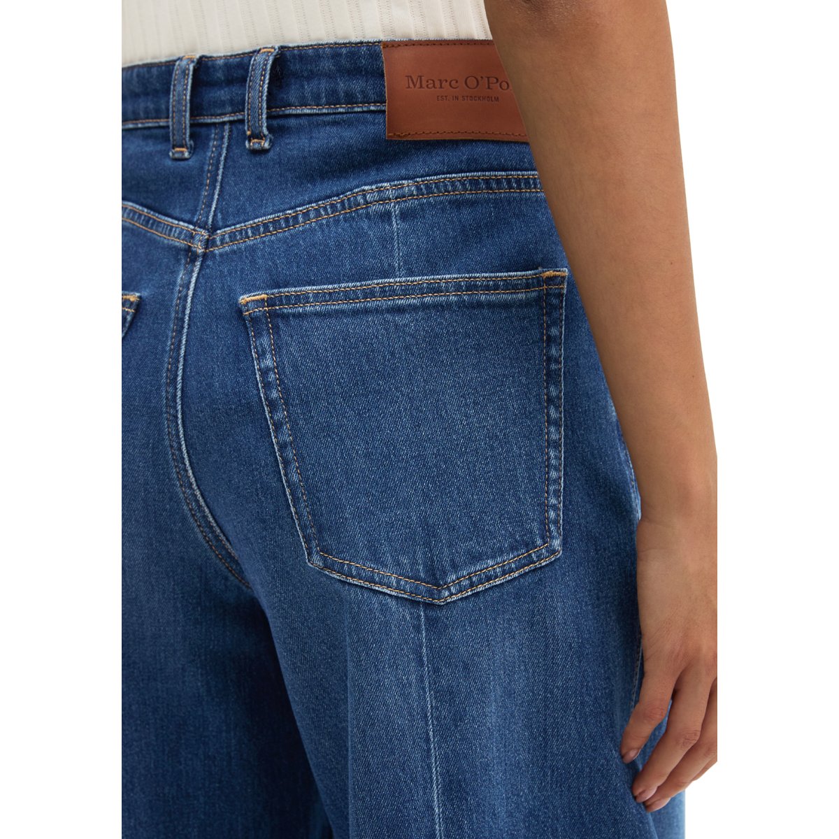 Jeans modèle Lara barrel cropped en coton bio et lyocell stretch bleu, MARC O'POLO