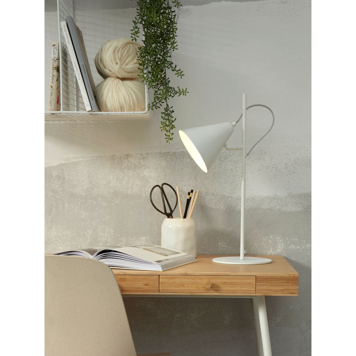 Lampe À Poser Le fer LISBON blanc, IT'S ABOUT ROMI