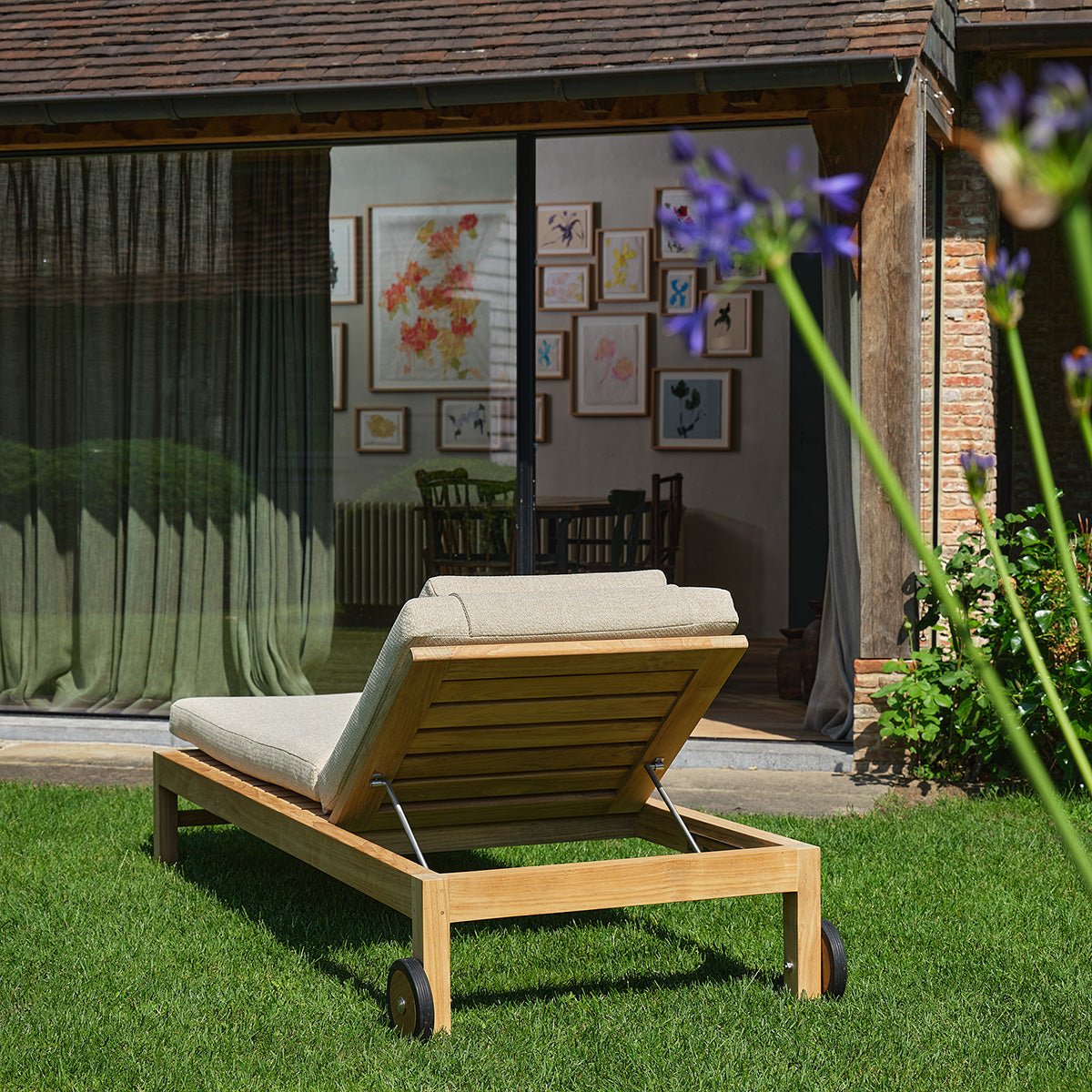 Bain de soleil inclinable en teck massif avec coussins beige chiné PALOMBAGGIA beige_chine, BERAH GETAH