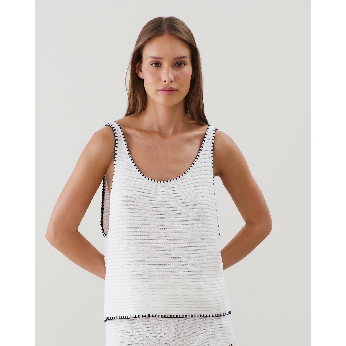 Débardeur en crochet PATCHOULIZ taupe, UNDIZ