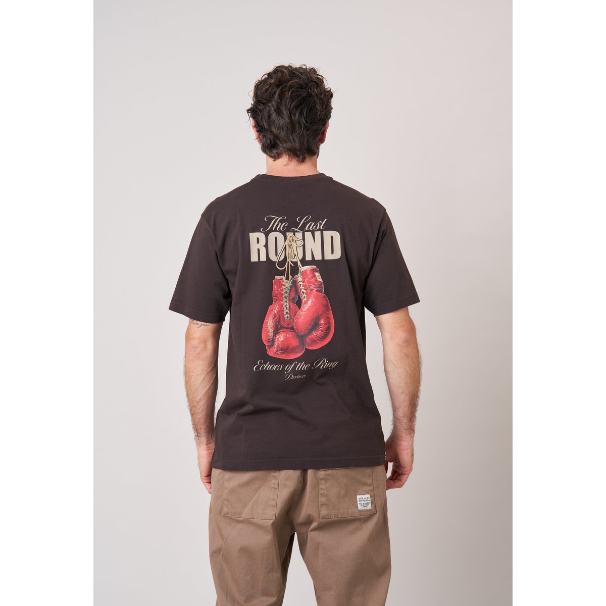 T-shirt loose homme imprimé dos gants de boxe BOXE walnut, DEELUXE