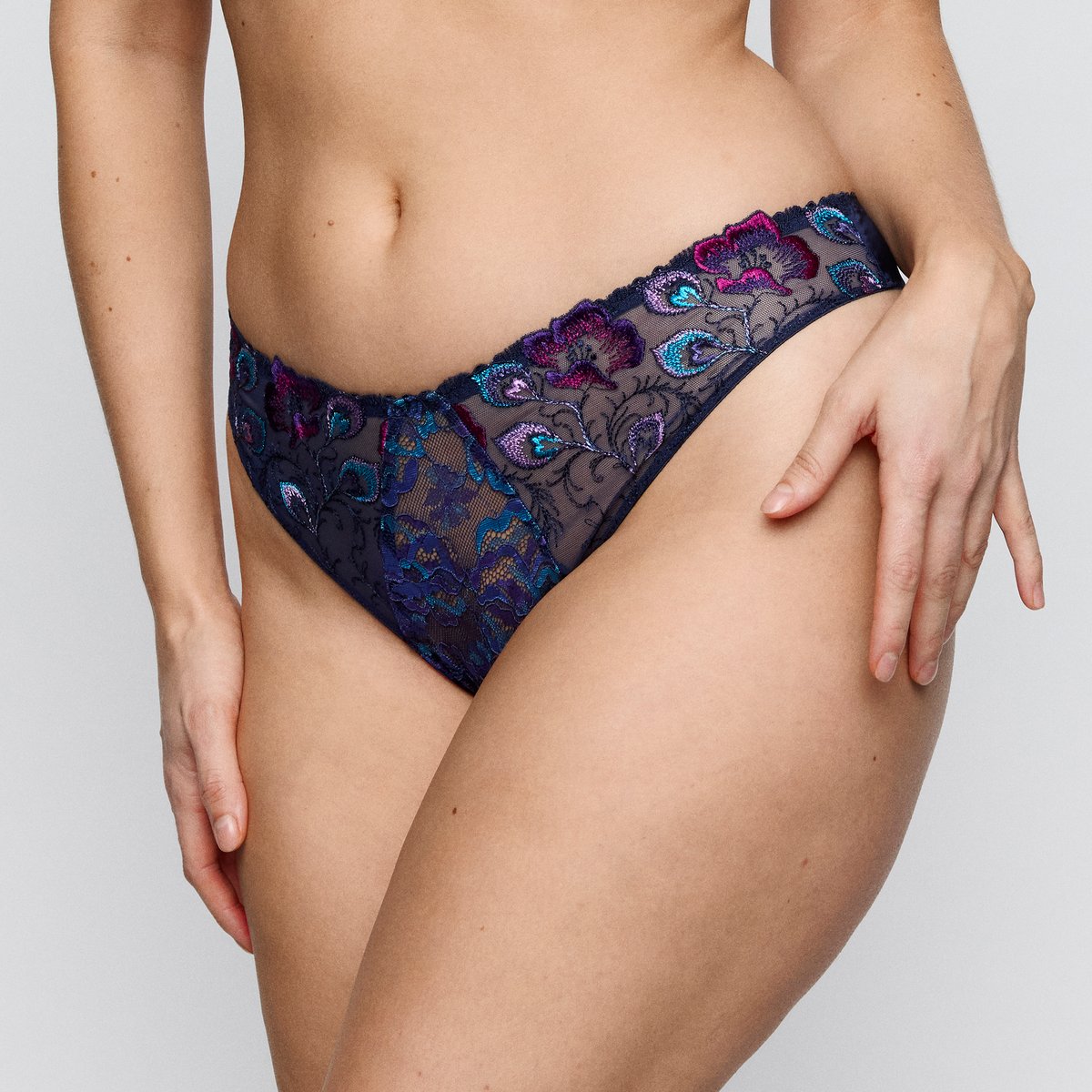 String SAN ANGEL bleu - water blue, PRIMADONNA
