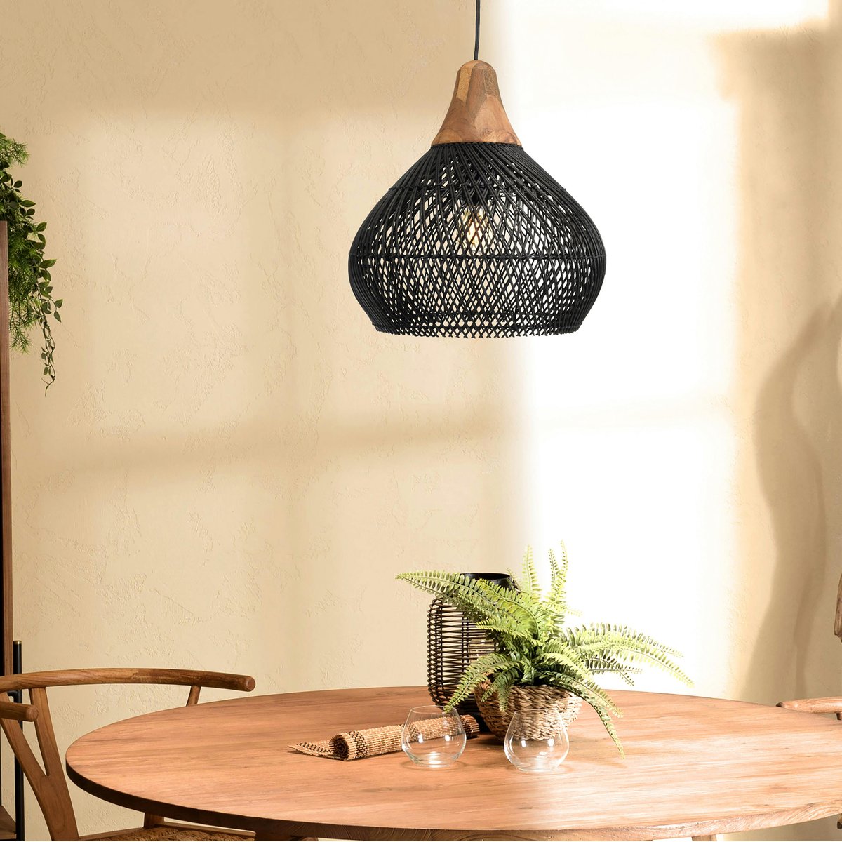 Suspension cloche en rotin FOLELLI noir, PIER IMPORT