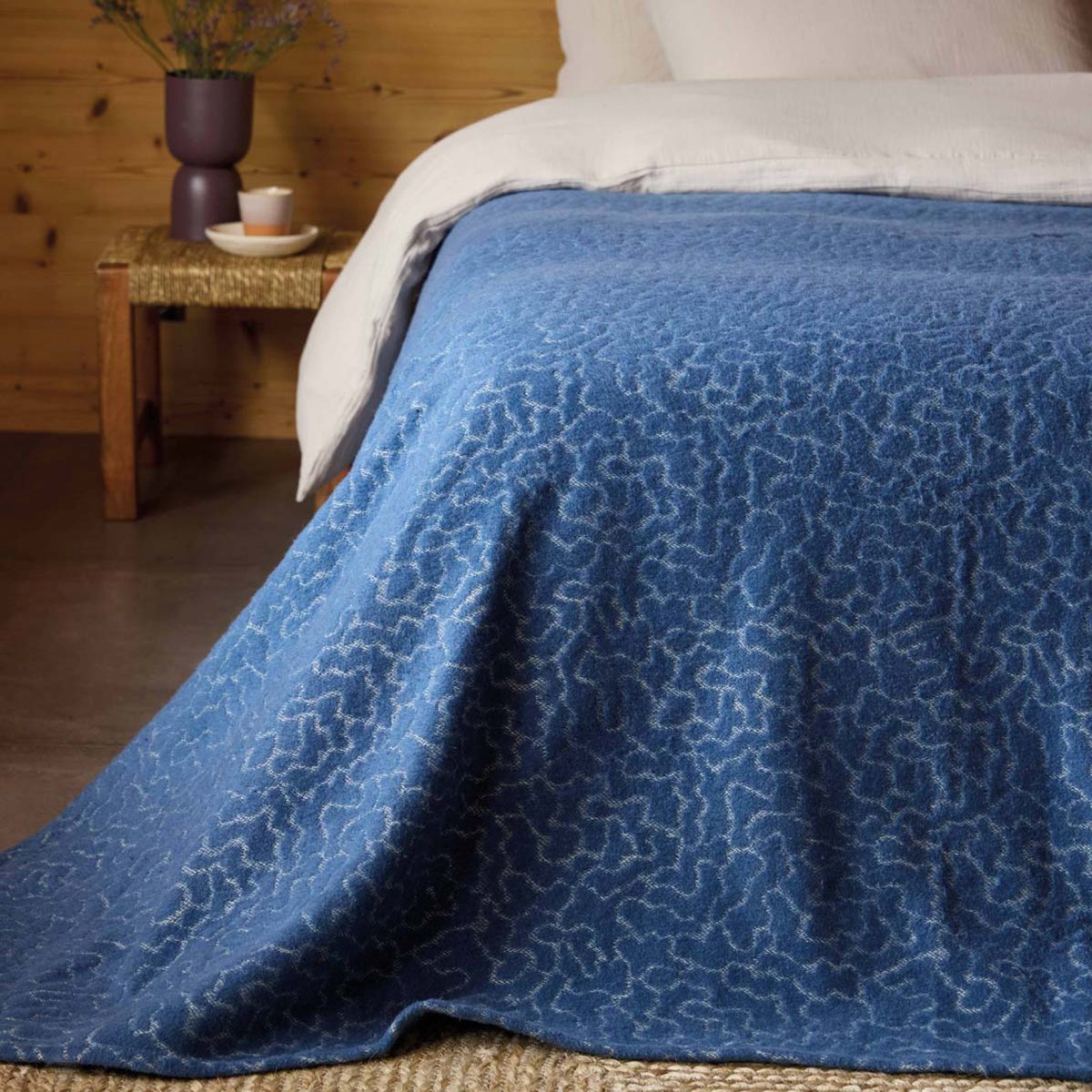 Couverture BALI bleu encre, TOISON D OR