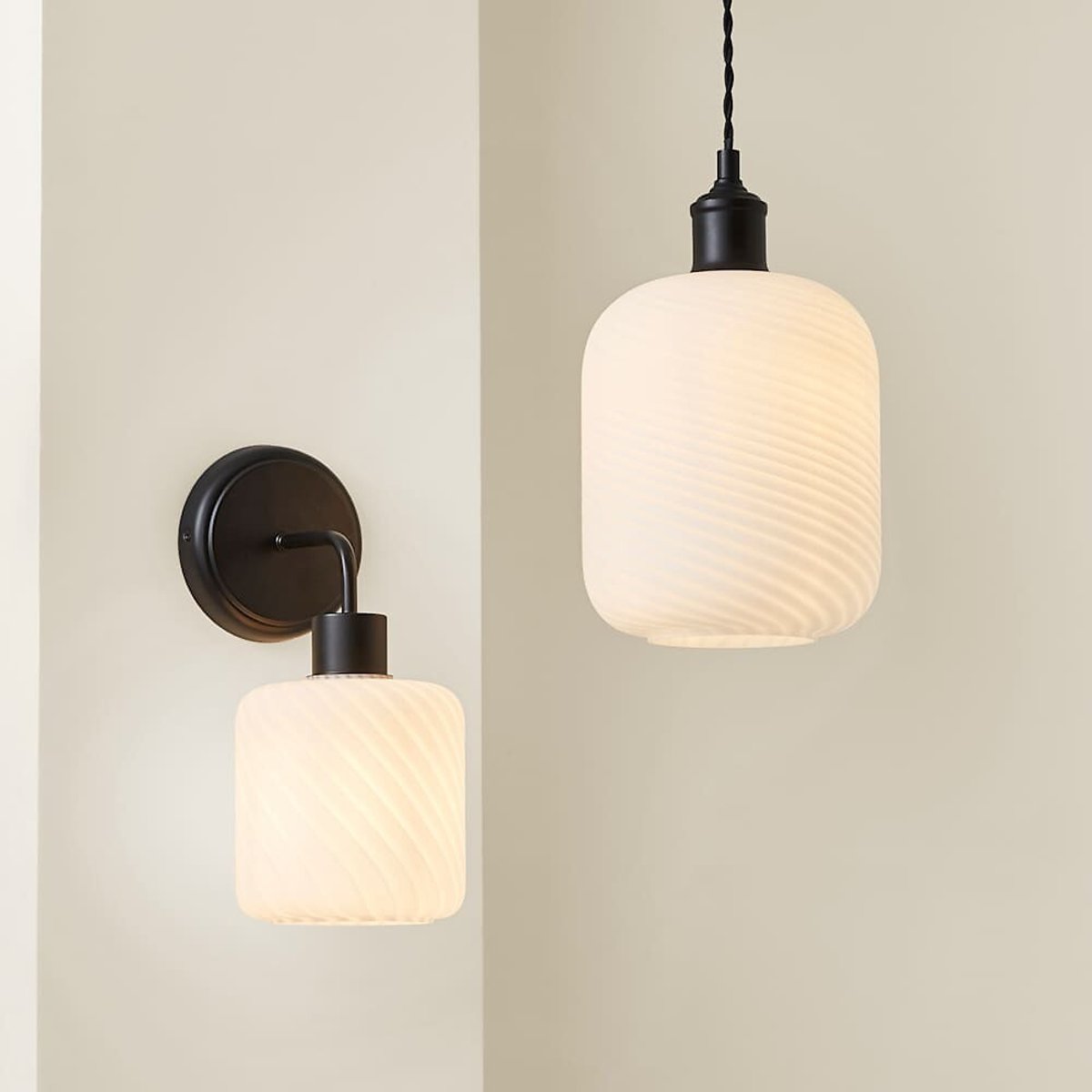 Emmerson Swirl Glass Wall Light with Filament Bulb black, ÉDITÉ