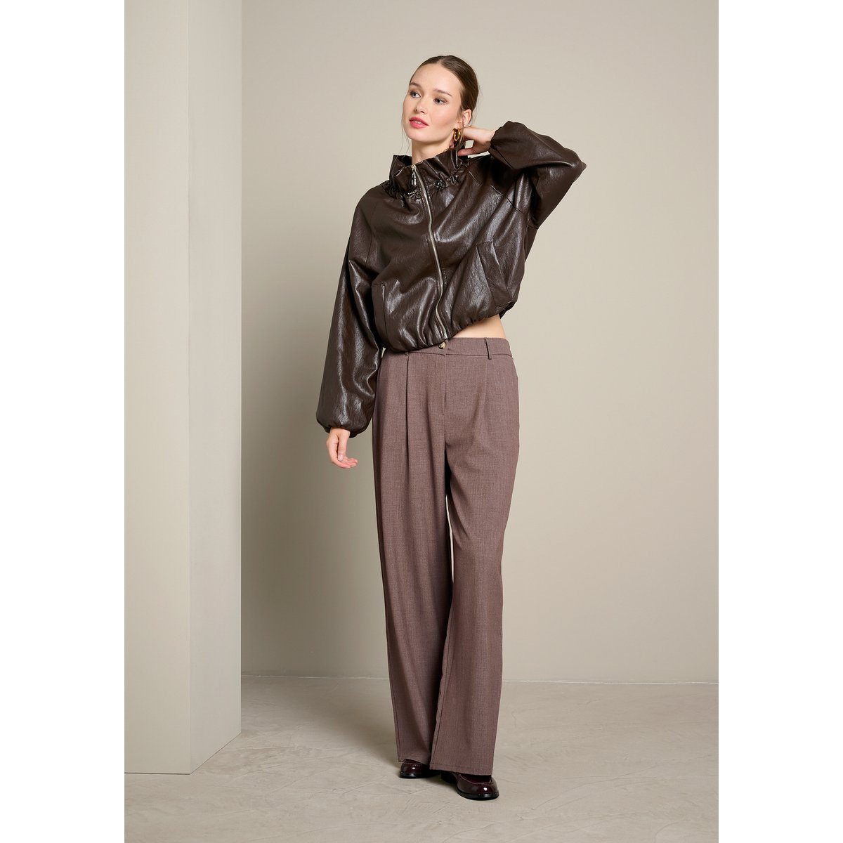 Pantalon tailleur large taupe, LOLALIZA