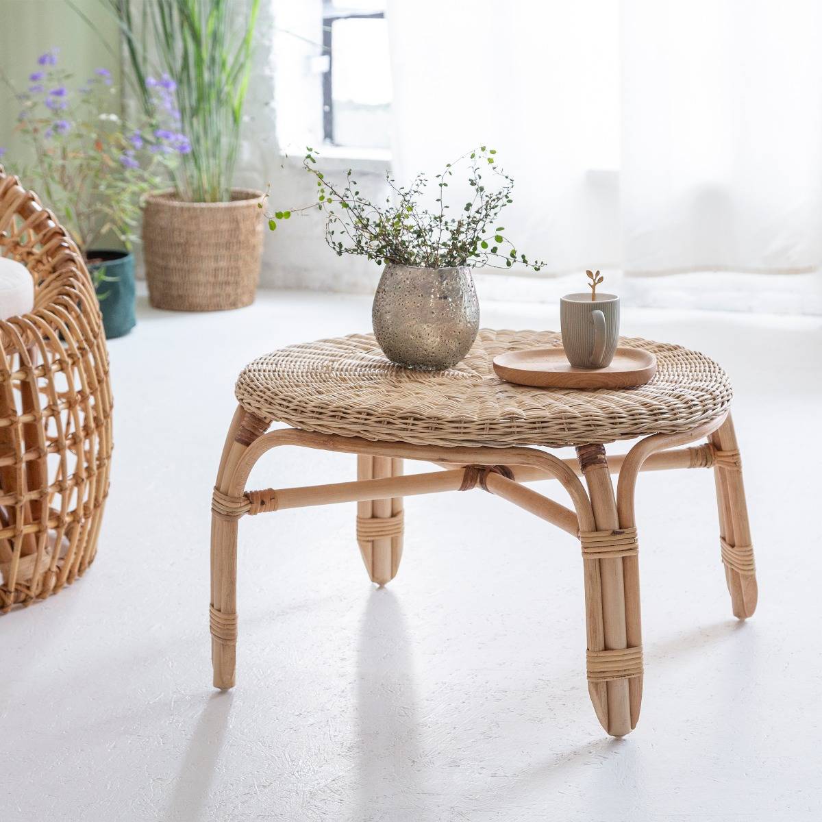 Table basse en rotin ronde NOHAN bois clair, MADE IN MEUBLES