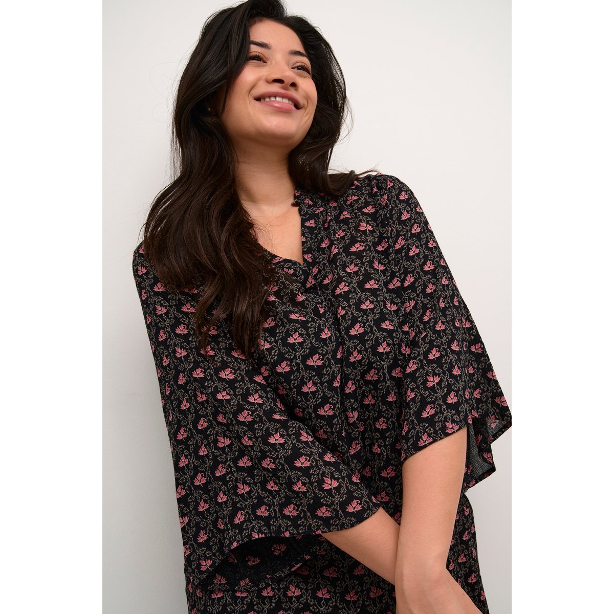 Tunic noir/rosa floral, KAFFE CURVE
