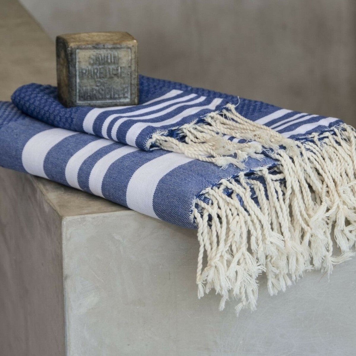 Foutas de bain (1+2) coton HAMPTONS bleu grec / blanc, FEBRONIE