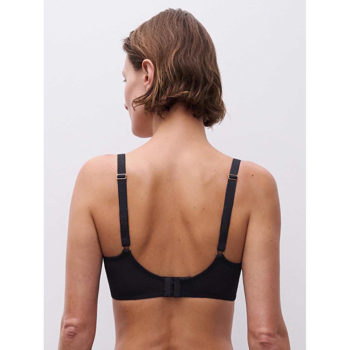 Soutien-gorge emboîtant FLEURS noir, CHANTELLE