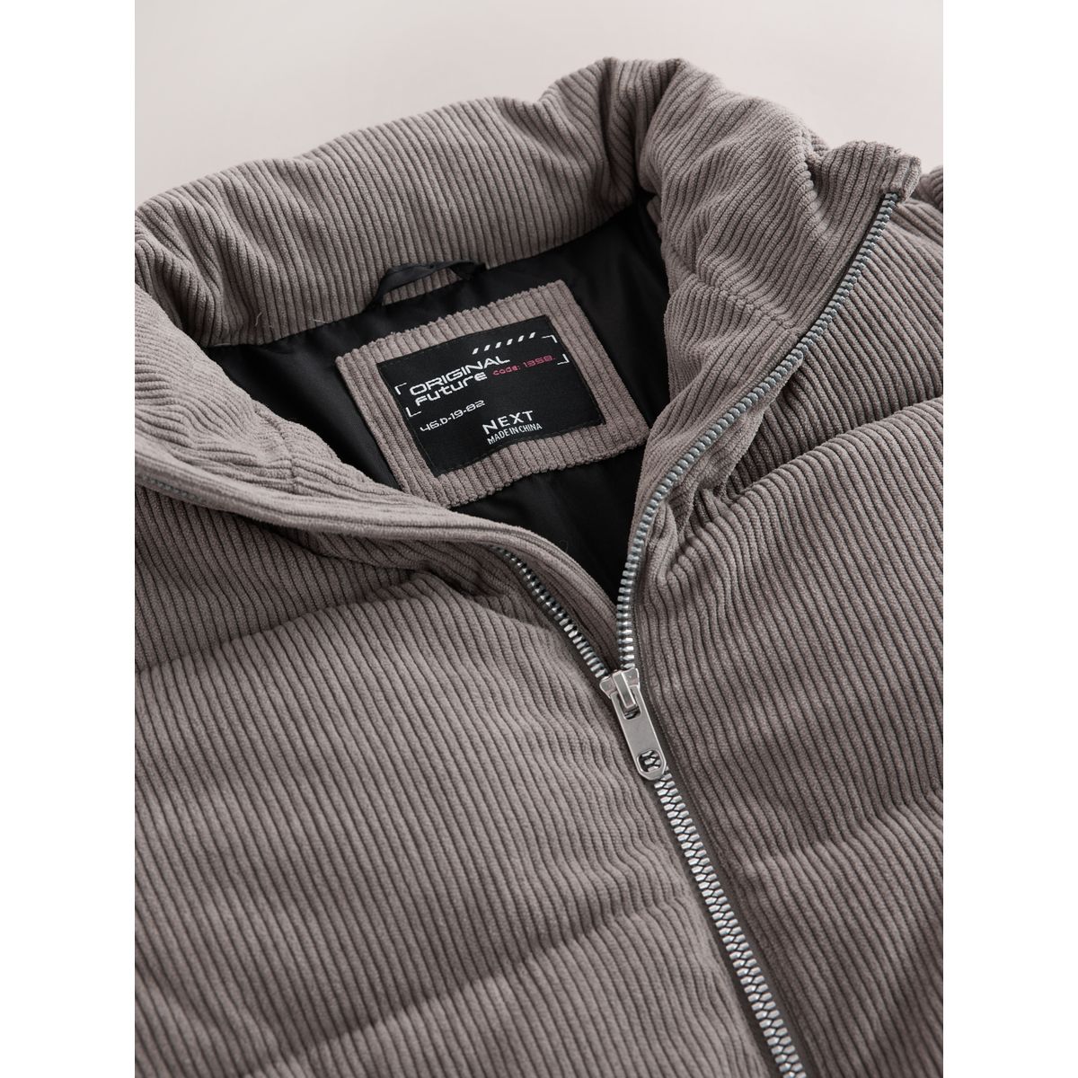 Manteau matelassé en velours côtelé gris anthracite, NEXT
