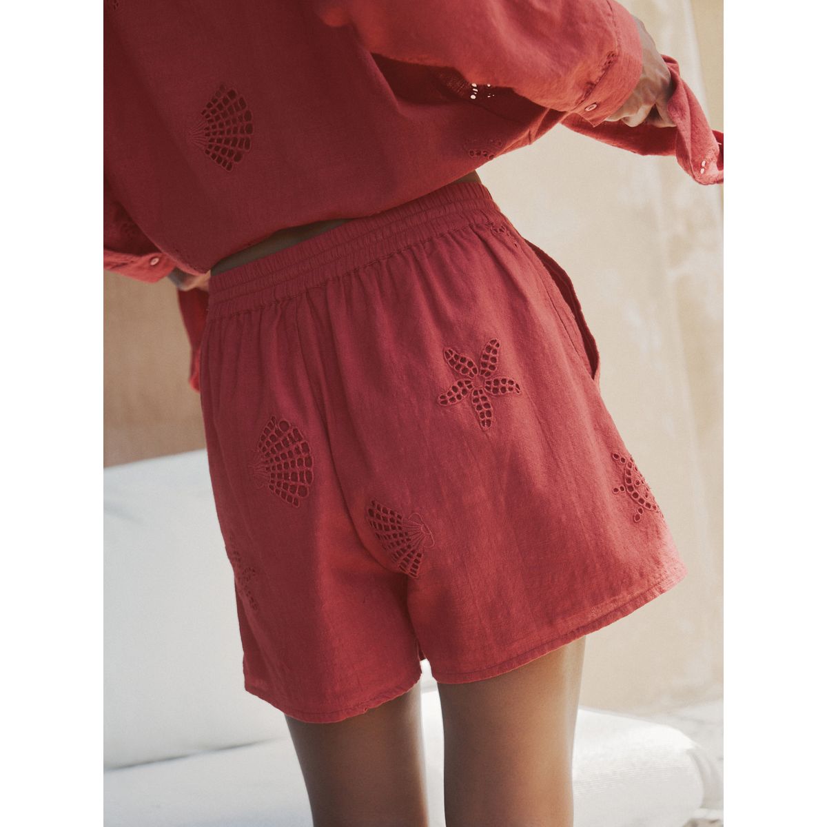 Mini short brodé et ajouré rose corail, NEXT