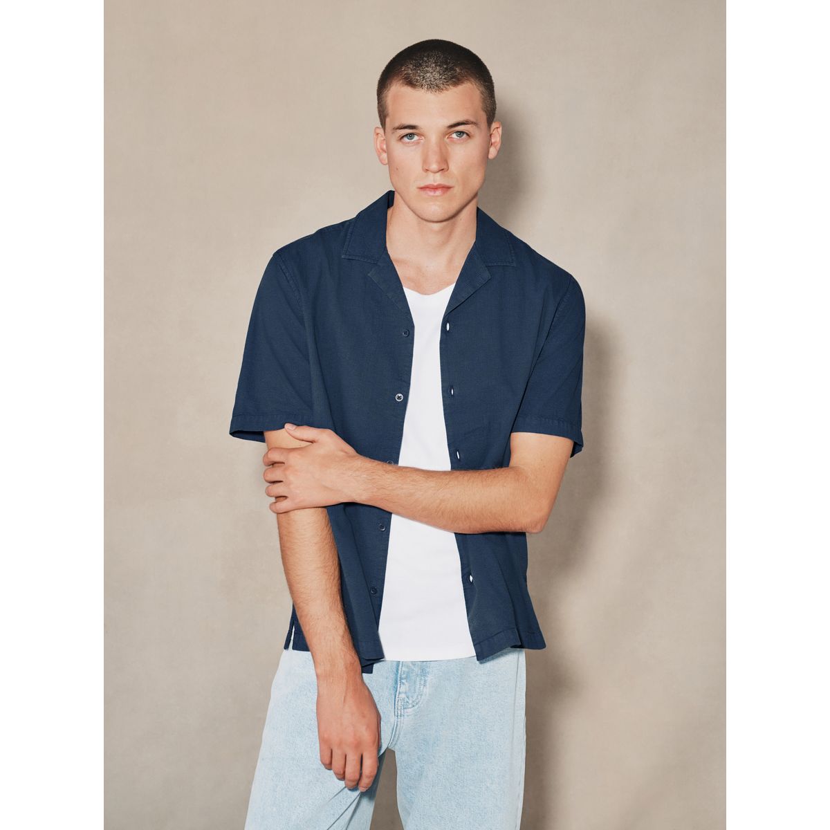 Chemise à manches courtes en seersucker edit bleu marine, NEXT