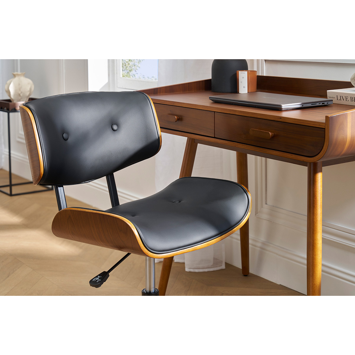 Chaise de bureau à roulettes noire et bois foncé BASILE noir, MILIBOO
