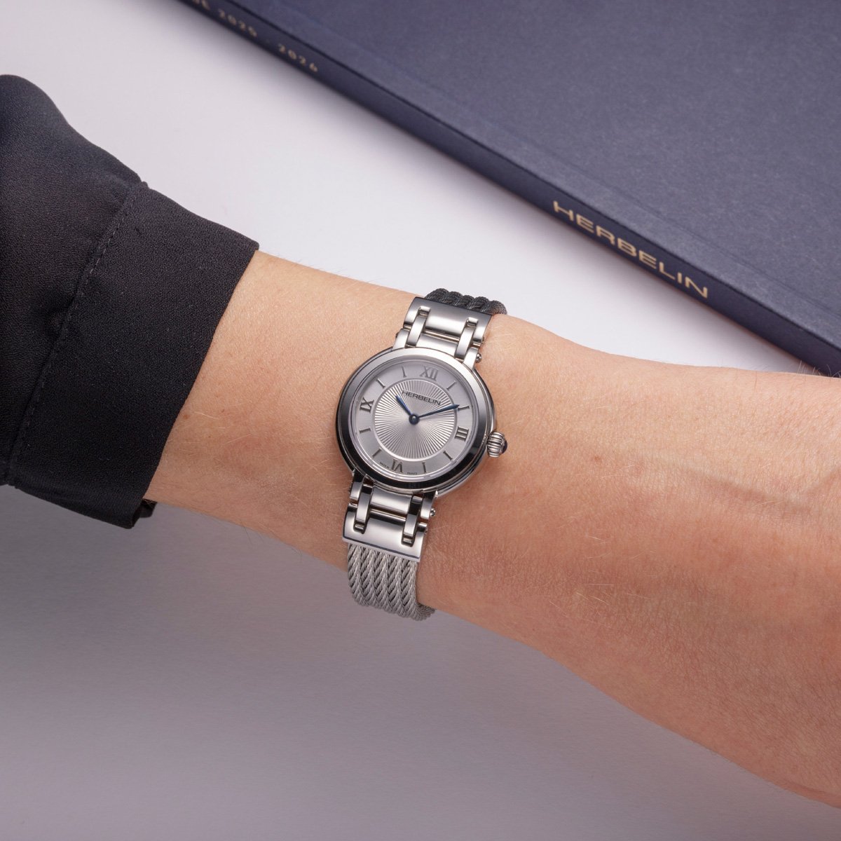 Montre Analogique  GALET argenté blanc argenté, HERBELIN