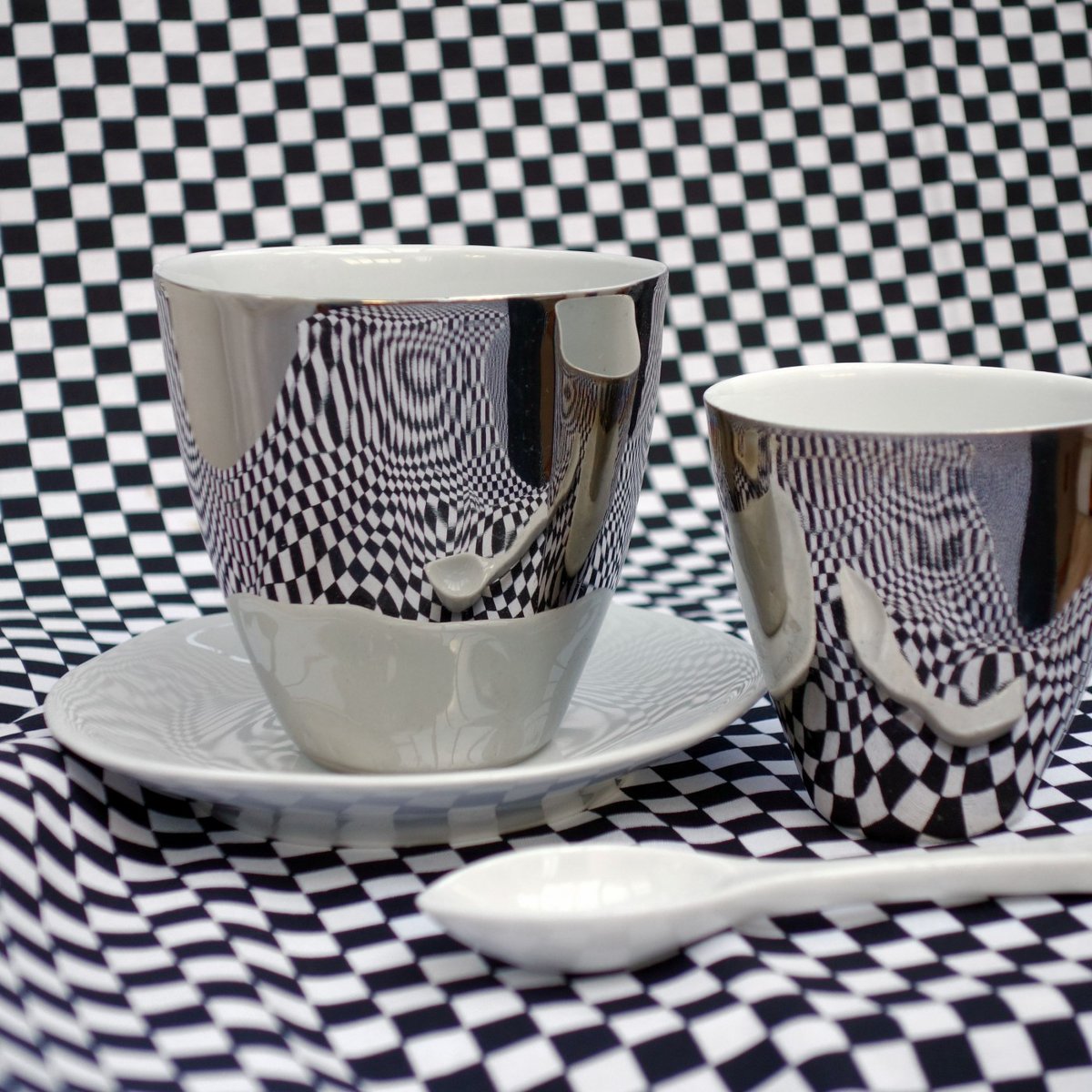 Tasse à Thé Assoiffée Porcelaine Blanc Brillant et Platine Diam 8,5 cm blanc et platine, TSE ET TSE ASSOCIÉES