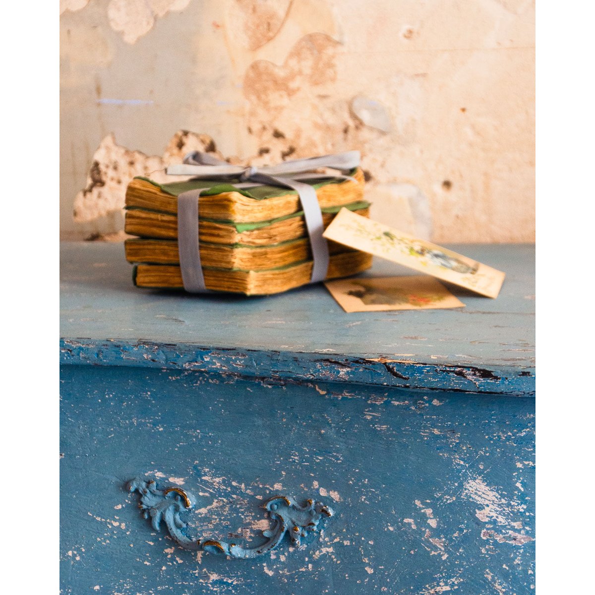 Commode bleue patinée Garance N°620 - Bon état bleu, DEBONGOUT