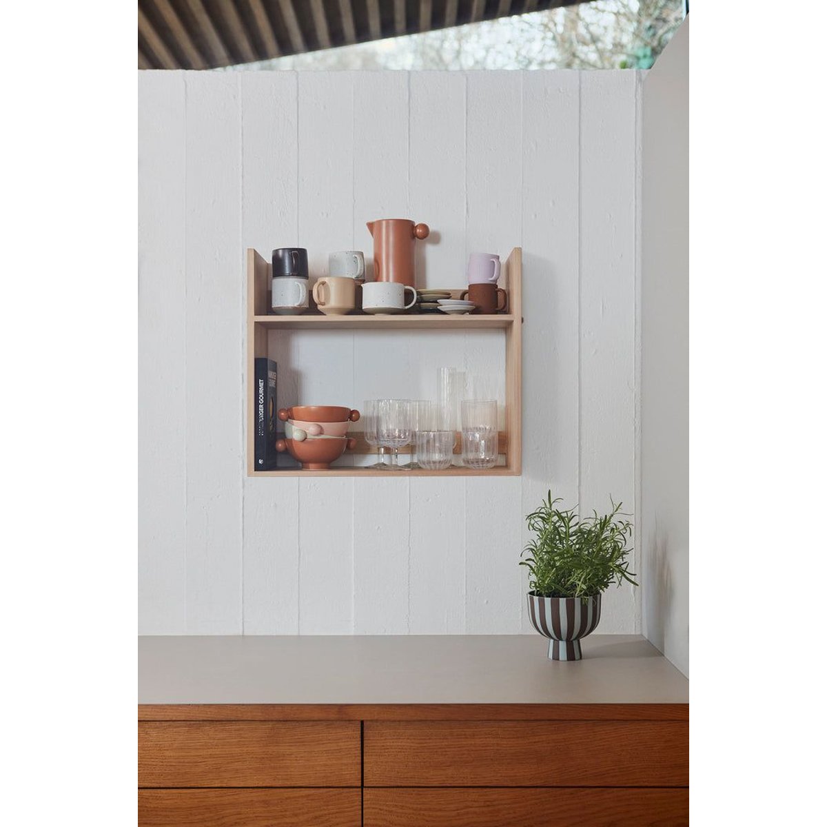 Pot à lait en grès avec base stable marron, OYOY LIVING DESIGN