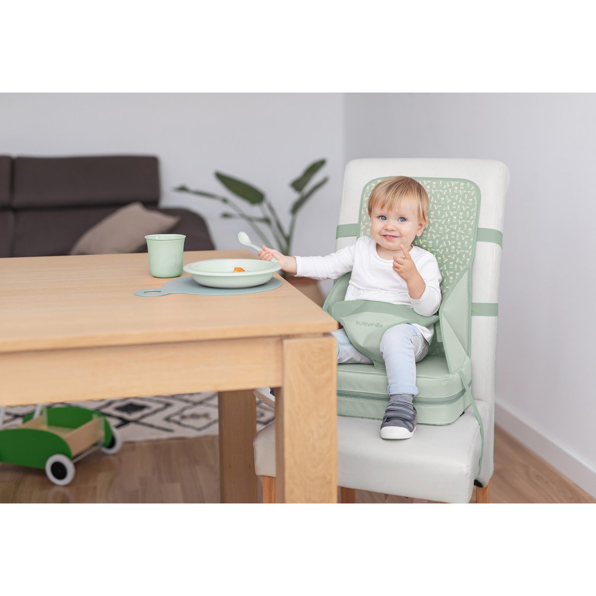 Réhausseur de chaise WONDERLAND lapin rose, SUAVINEX